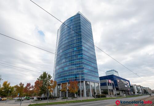 Kancelárie, ktoré majú prenajať Agilný pracovný priestor v oblasti Regus Polus Towers
