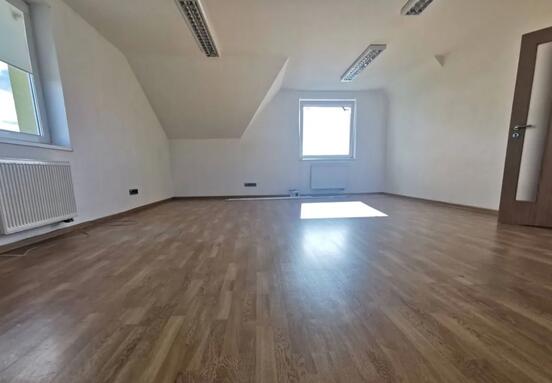 Kancelársko-obchodné priestory na prenájom v Poprade