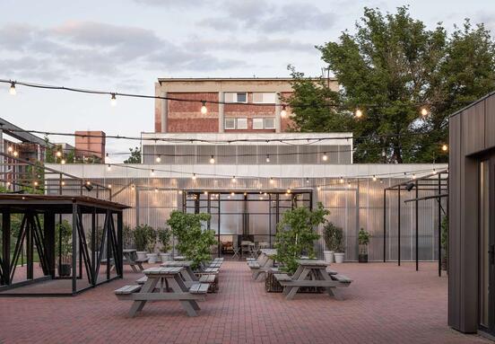 Udržateľné obchodné centrum: Projekt Osemdesiatka ponúka jedinečné priestory v Partizánskom