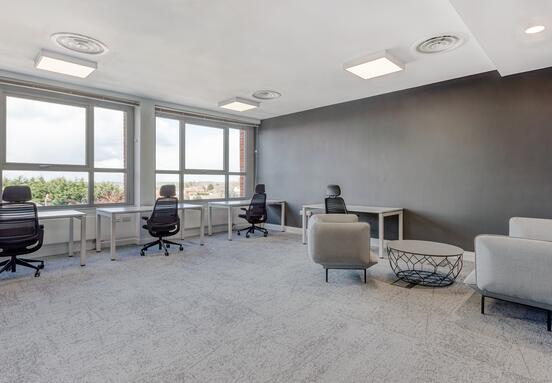 Adaptabilný pracovný priestor v oblasti Regus Rosinka Cesta
